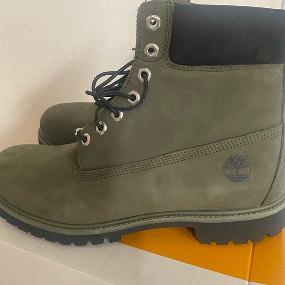 Men’s Timberland Boots - Picture 4 of 10